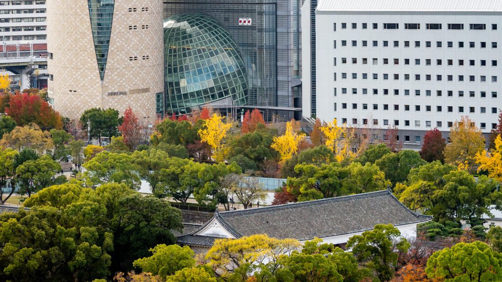 ตึก NHK โอซาก้า (มองจากจุดชมวิว ปราสาทโอซาก้า)